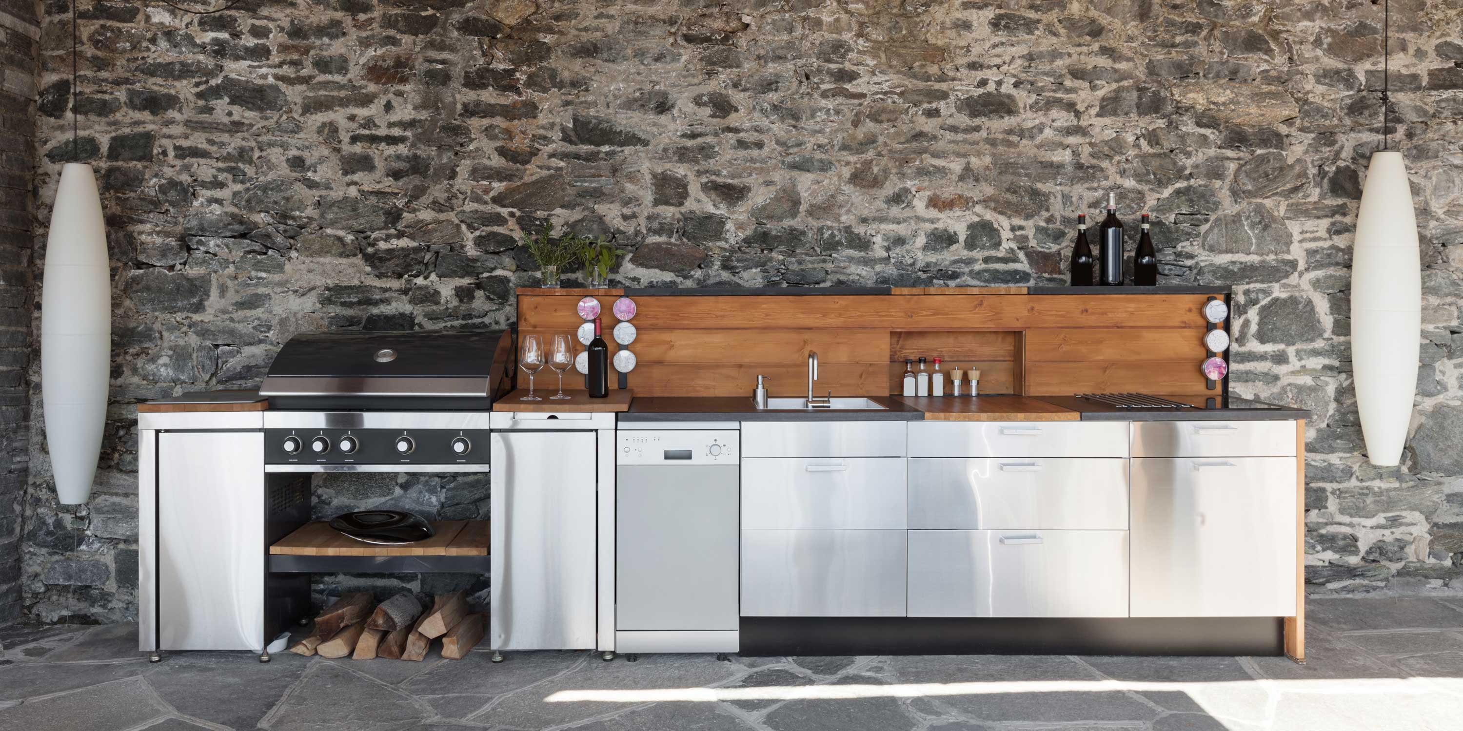 Outdoor Kitchen with stone wall
